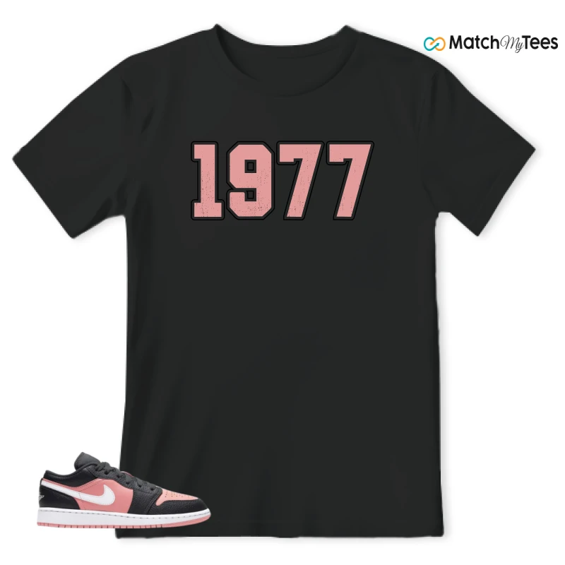 NIKE JORDAN 1 LOW BLACK PINK QUARTZ (GS) SNEAKER Matching Tees t-shirt