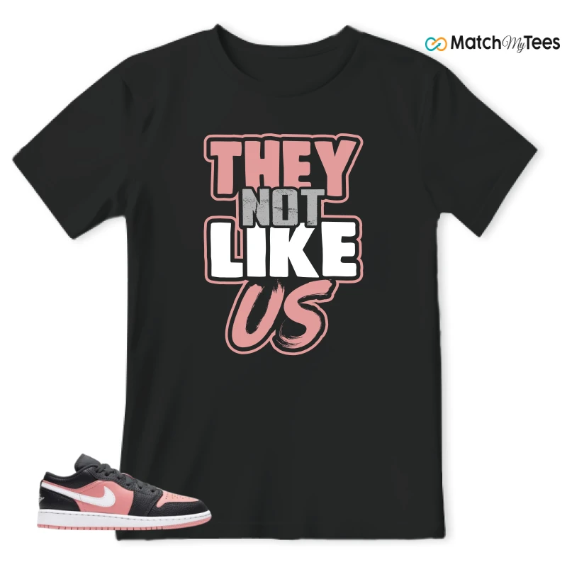 NIKE JORDAN 1 LOW BLACK PINK QUARTZ (GS) SNEAKER Matching Tees t-shirt